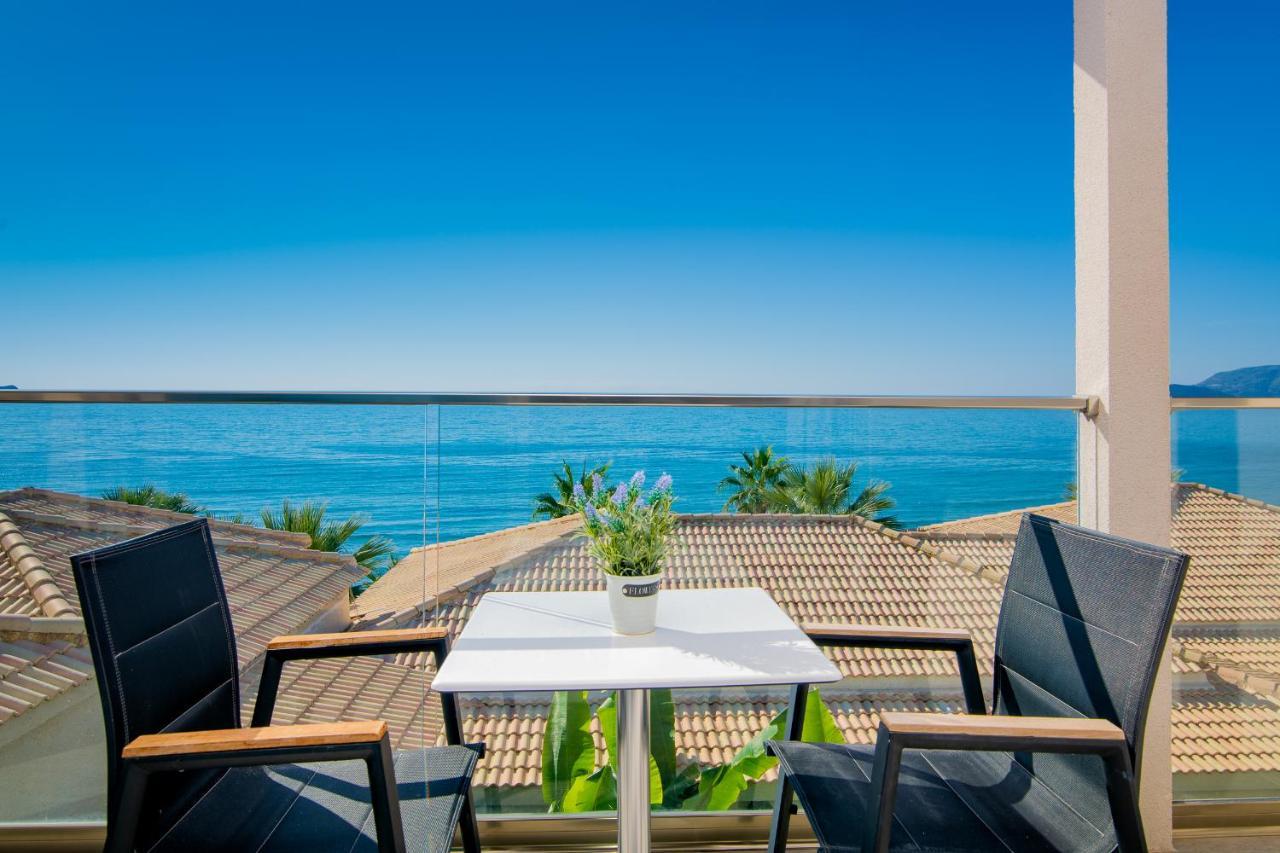 Crystal Beach Hotel Каламакі Екстер'єр фото