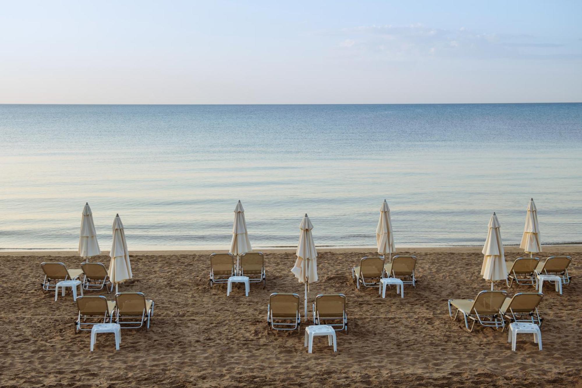 Crystal Beach Hotel Каламакі Екстер'єр фото